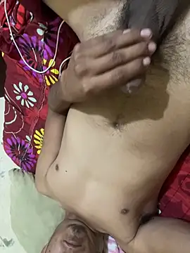 AlejandroT13255 online show from March 17, 7:16 pm