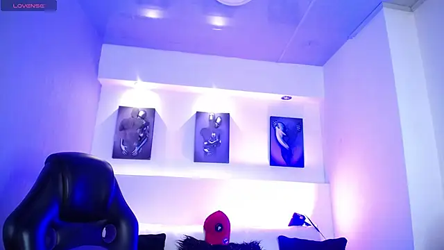 DIEGO JONES online show from April 5, 1:51 pm