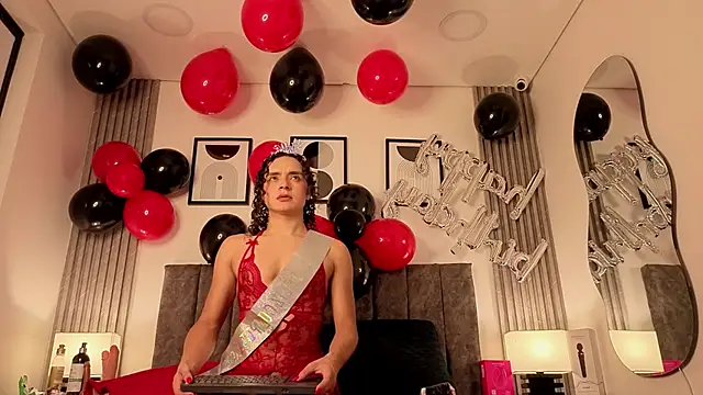 Silk Princee online show from May 31, 2:05 pm