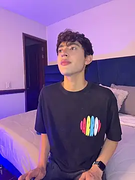 MatthewMoore  online show from April 4, 3:47 am