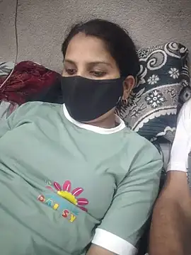 lovelypooja93 online show from May 23, 8:31 am