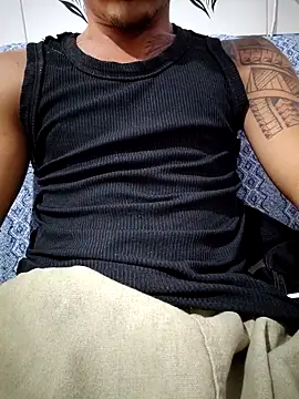 Oozs online show from April 20, 3:25 pm