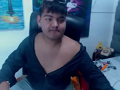 XNoahDeepThroatX online show from March 11, 5:36 am