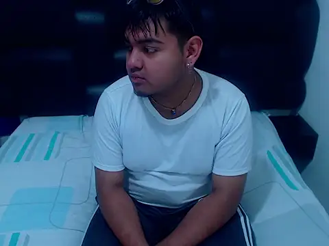 XNoahDeepThroatX online show from April 15, 1:55 pm