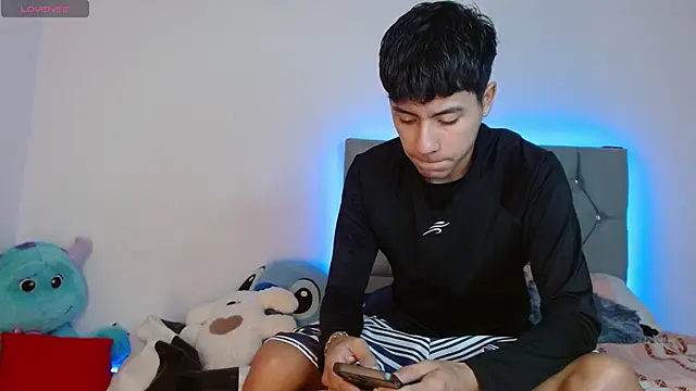 Sebas fire4 online show from April 25, 7:55 pm