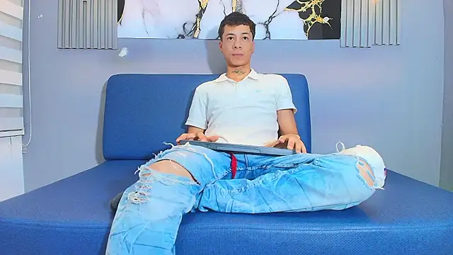 HENRY GREEN2 online show from March 16, 7:18 pm