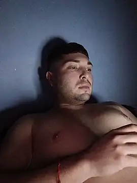 KEVINN022 online show from August 7, 5:47 am