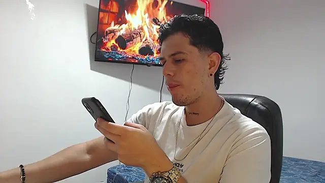 JUAN CAMILOXXX online show from April 16, 3:50 am