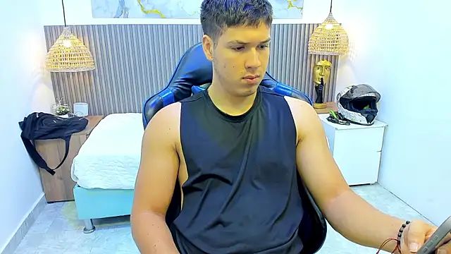 AlessandroFranco online show from July 25, 12:57 pm