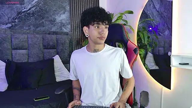 noah travis online show from March 20, 1:15 pm