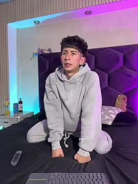 AndyJustgame  online show from April 24, 4:37 am