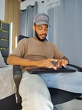 Oliver bigblack cock online show from April 11, 6:33 pm