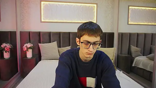 RonBevs online show from June 13, 8:18 pm