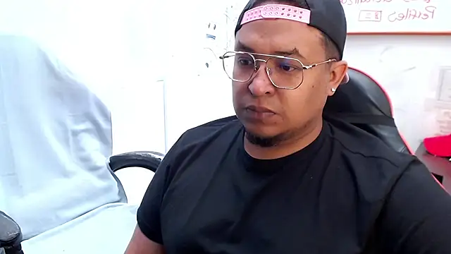 BeefJoe18 online show from April 13, 7:36 pm