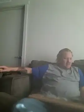 yourMasterisBored online show from April 8, 2:15 pm