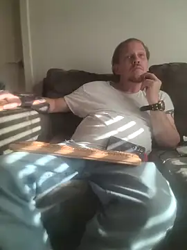 yourMasterisBored online show from March 26, 3:16 pm