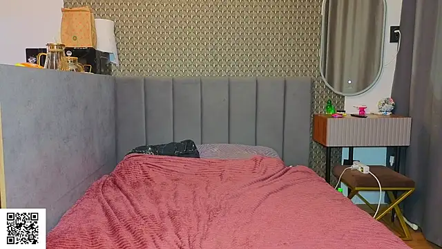 crispinver online show from July 14, 7:53 pm