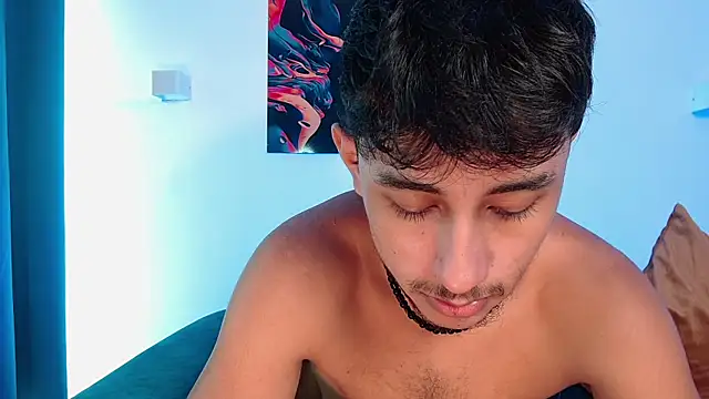 Vezzx online show from April 18, 6:53 pm