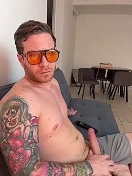 HotKingAndQueenvnz online show from February 26, 6:42 pm