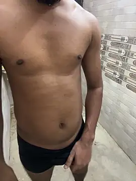 couple-new online show from May 29, 10:58 am