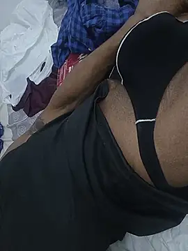 Yil0 online show from August 3, 7:07 am