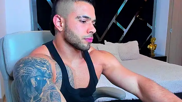 Raytorres online show from April 18, 9:47 pm
