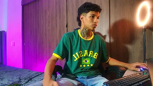 im Usuga online show from March 26, 5:22 am