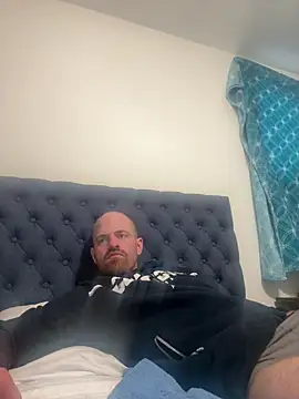 whitelioncody online show from April 15, 9:37 pm