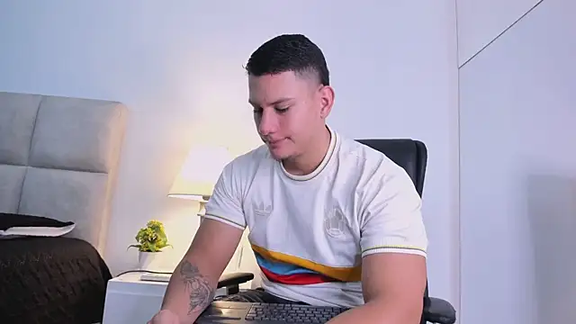 Chriss Diamond online show from July 20, 8:21 pm