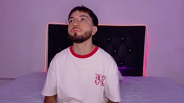 andymaxwell online show from March 25, 10:14 pm