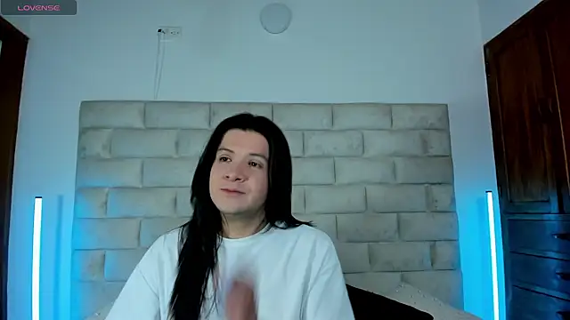 MatthewDavis  online show from June 16, 3:20 am
