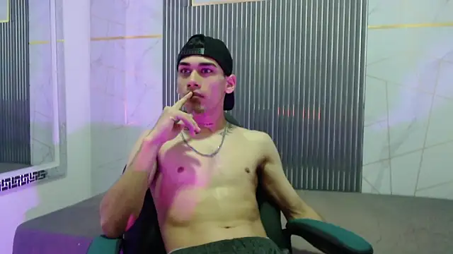 Kitsune 44 online show from May 11, 7:44 pm