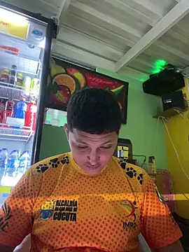 stuar999-salvador online show from April 18, 4:25 am