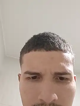 camiloangel119 online show from March 30, 12:22 am