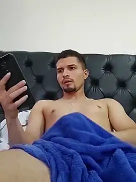 camiloangel119 online show from April 11, 5:38 pm