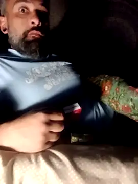 Rockandrola1986 online show from March 31, 2:57 am