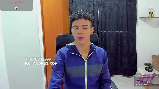 sebascuterouss online show from July 3, 11:38 am