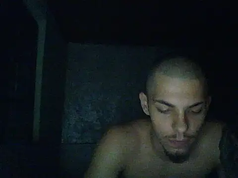 robertmrn112 online show from June 12, 11:35 pm