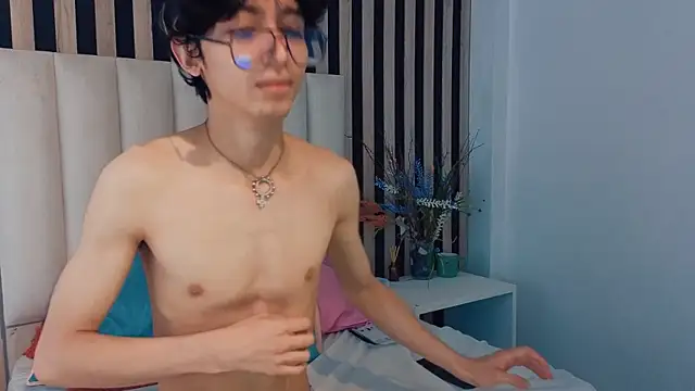Twink Sebas7 online show from May 10, 1:01 pm