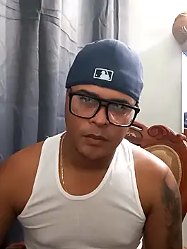 Stark  23 online show from April 16, 2:39 pm