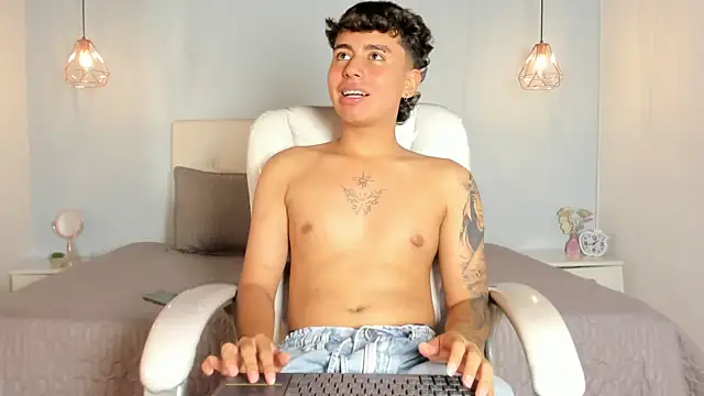 Malakay 18 online show from April 12, 2:48 am