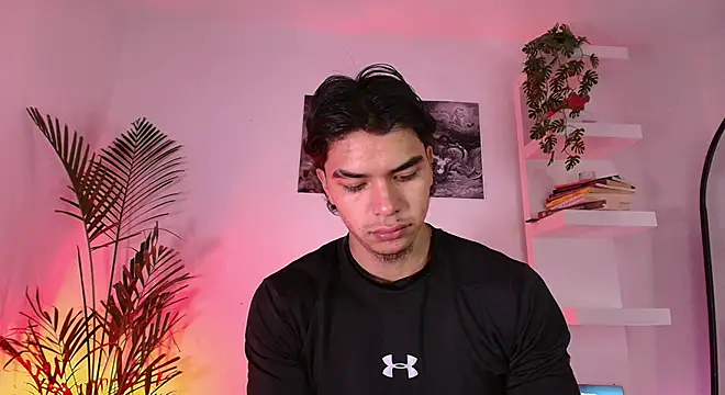 andyypalmer  online show from June 1, 5:51 am