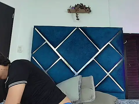 EdwinBoys online show from April 16, 1:00 pm