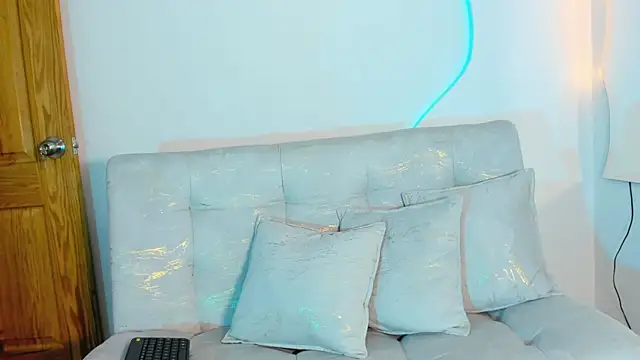 Aohomlester  online show from April 25, 1:52 pm