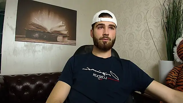 KyloEast online show from June 4, 4:07 am