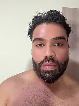 LucaLaurent online show from June 14, 8:33 pm
