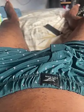 elmiles online show from April 21, 4:24 pm