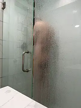 boysweet25 online show from April 25, 5:10 am