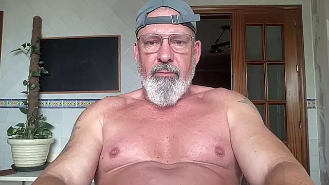 xerminator69 online show from May 2, 11:57 am