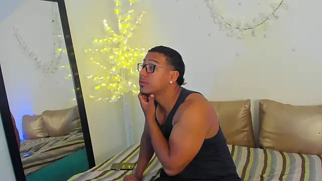 Drake Jhons online show from May 4, 2:41 pm